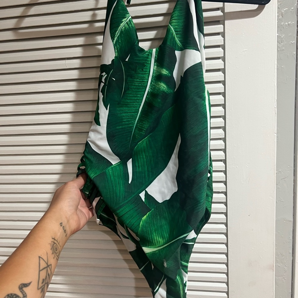 Bathing suit one piece